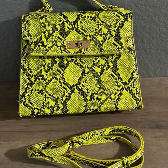 Purse - Picture 3 of 6